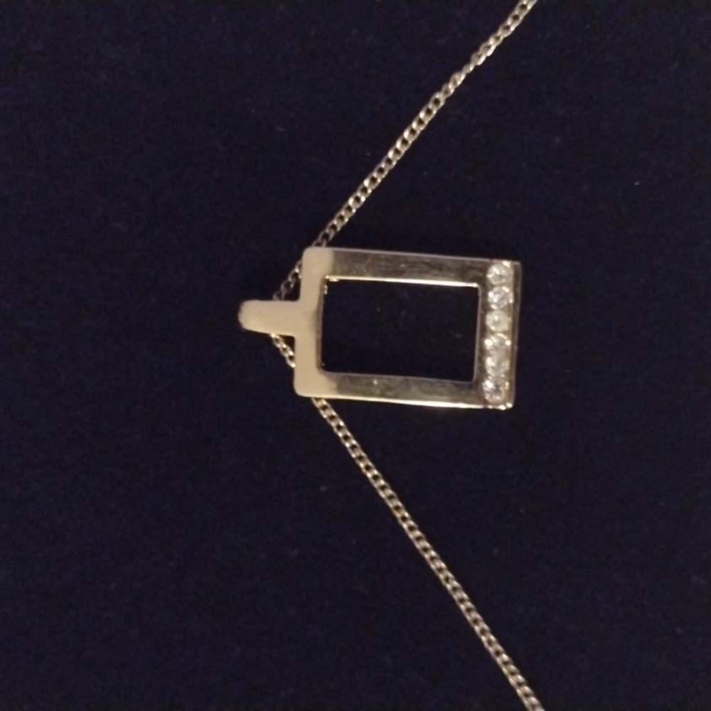 Gold tone necklace